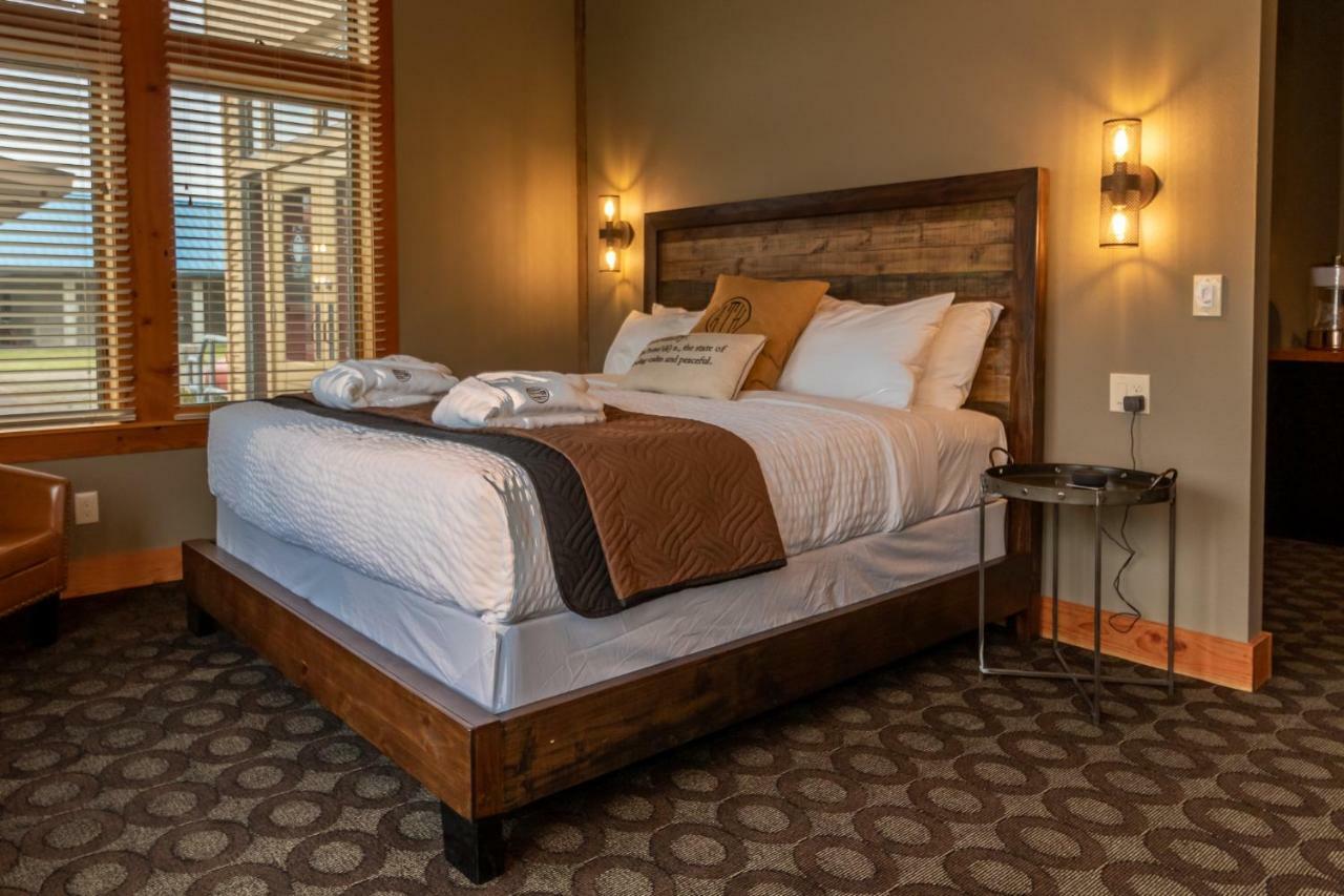 At The Helm Hotel Ilwaco Room photo
